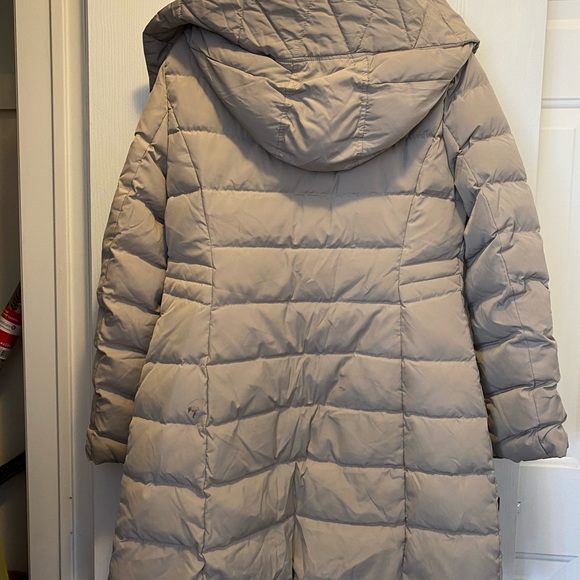 Winter Parka (Women) - Picture 2 of 3